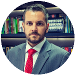 O juiz detém discricionariedade para condenar o réu se o Ministério Público pedir absolvição?