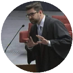 A deusa Têmis moderna não vê, não fala e não ouve