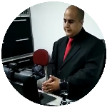 Existe crime comissivo por omissão em caso de crime de mão própria?