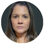 Flávia Gomes Flávia Gomes