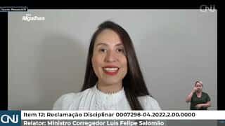 Juíza Ludmila Lins, que incentivou aglomerações,  diz que CNJ é "agressor institucional"