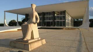 STF vai decidir se entes públicos podem contratar advogados sem licitação
