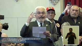 Ex-ministro da Justiça José Carlos Dias lê carta da Fiesp