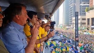 Bolsonaro discursa na Paulista, ataca STF e chama Alexandre de Moraes de canalha