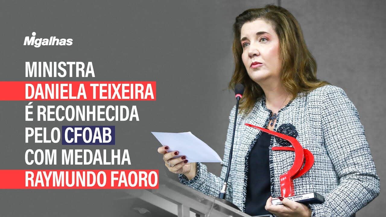 Ministra Daniela Teixeira recebe homenagem da OAB Nacional