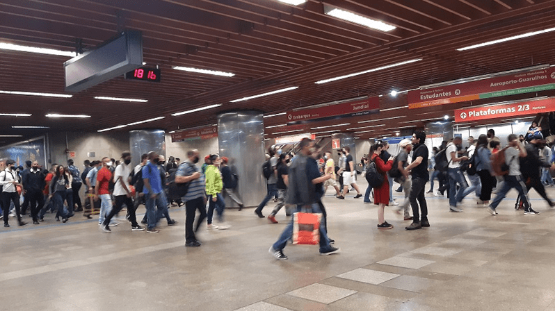 Justiça do Trabalho impede greve total de metrôs em SP 