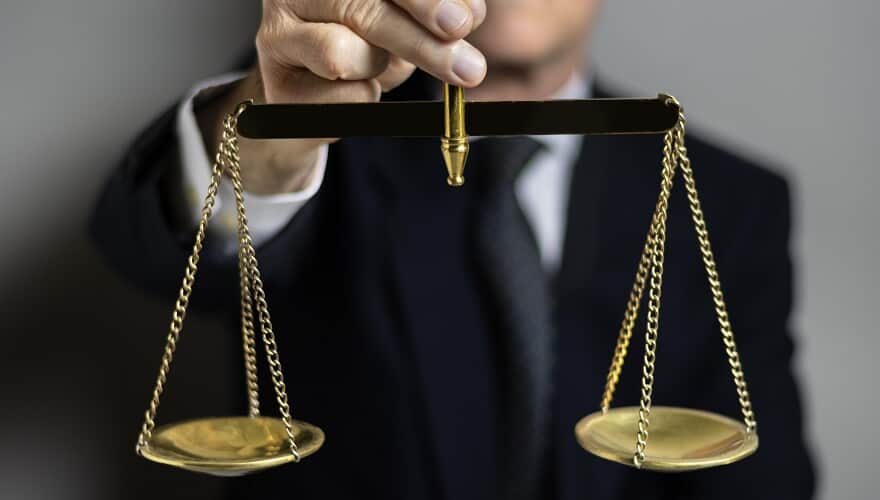 Advocacia predatória: Advogado indenizará banco em R$ 30 mil