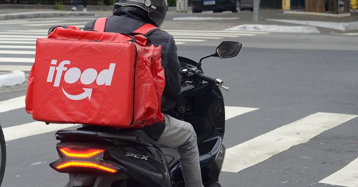 Motoboy tem vínculo de emprego reconhecido com prestadora do iFood