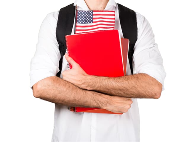 É possível trabalhar nos EUA com visto de estudante? Advogado explica