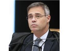 Mendonça derruba decisão e UOL pode recolocar matéria contra Bolsonaro