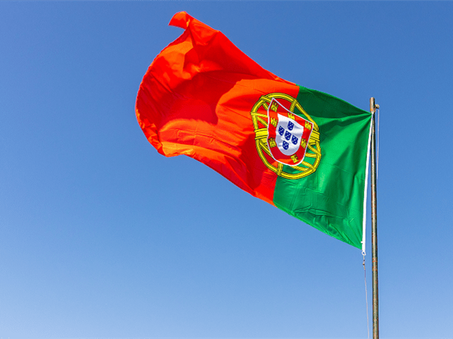Brasileiros em Portugal: Advogado comenta pedido de ajuda a consulado