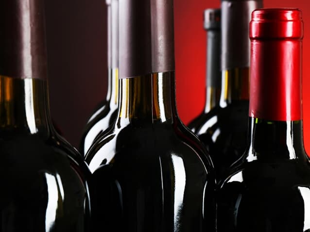 Casal impedido de despachar 41 garrafas de vinho não será indenizado
