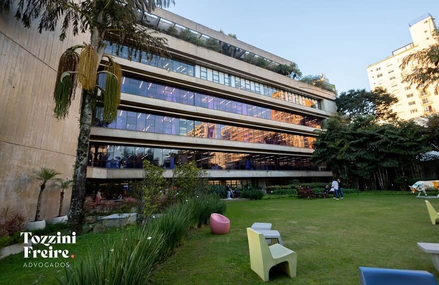 Jardim na sede do escritório TozziniFreire Advogados, em SP. (Imagem: Divulgação TozziniFreire Advogados)