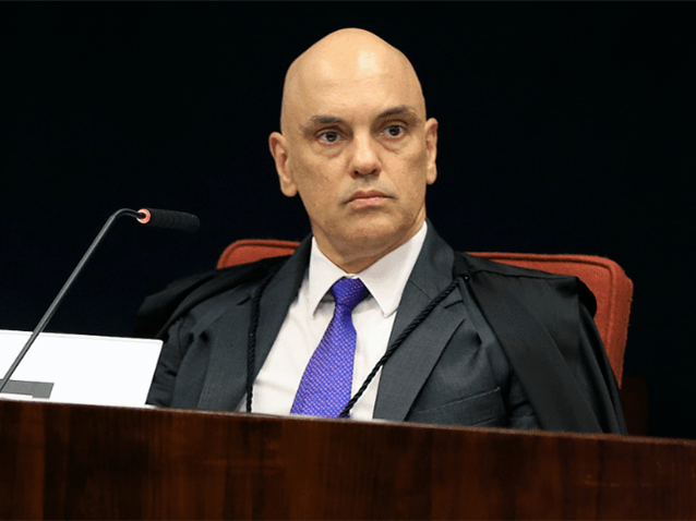Moraes revoga prisão de investigados por suposta fraude em vacinação