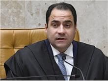 OAB contesta multa imposta por Moraes a advogado de Daniel Silveira