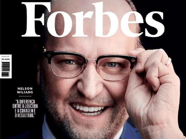 Nelson Wilians estampa a capa da Forbes Brasil