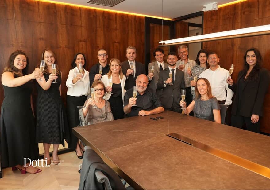 Equipe Dotti Advogados. (Imagem: Divulgação)