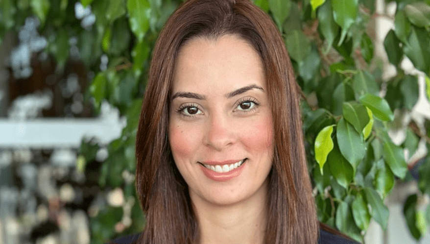 A advogada Vivian Badra foi anunciada como nova sócia da área Trabalhista da SiqueiraCastro. (Imagem: Divulgação)