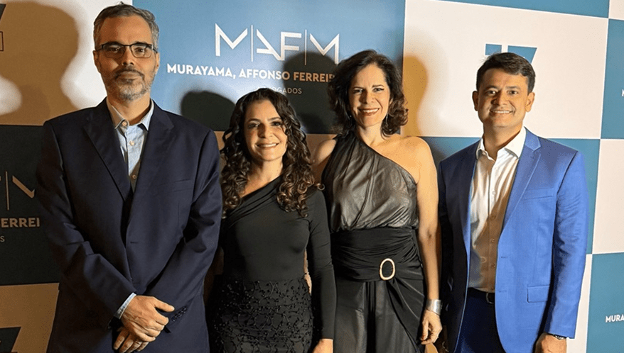 Os sócios Bruno Affonso Ferreira, Mayra Mega Itaborahy, Julia Borges da Mota e Janssen Murayama na festa de comemoração aos 17 anos. (Imagem: Divulgação)