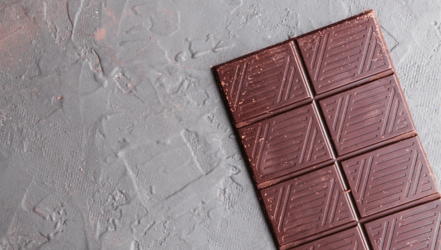 STJ mantém condenação de homem por furto de chocolate por produto não saciar fome urgente.  (Imagem: Freepik)