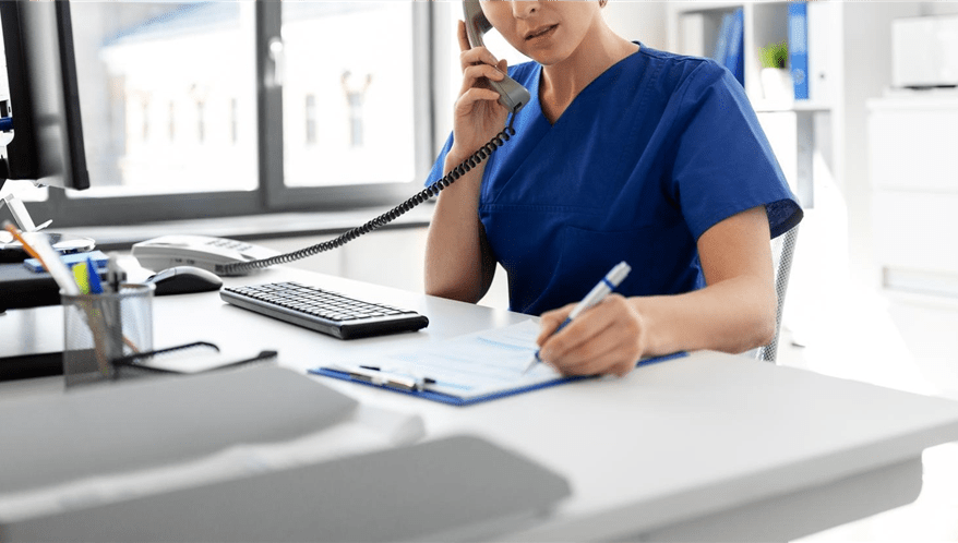 Dispensa de técnica de hospital público por notas baixas em avaliação é válida.  (Imagem: Freepik)