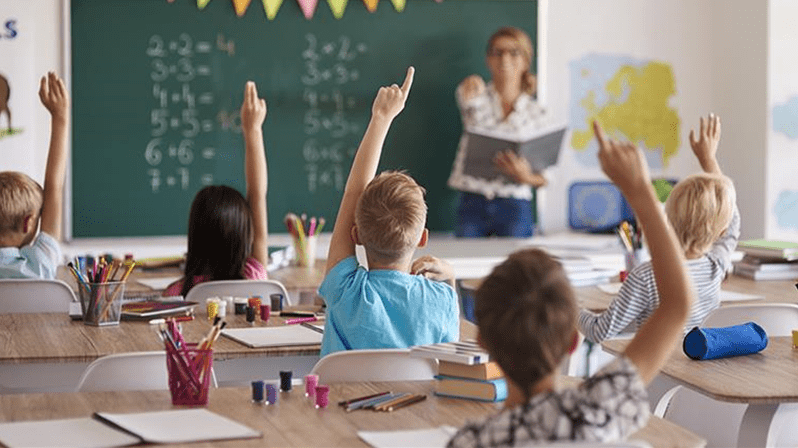 STF analisa plano de carreira de professores da educação infantil