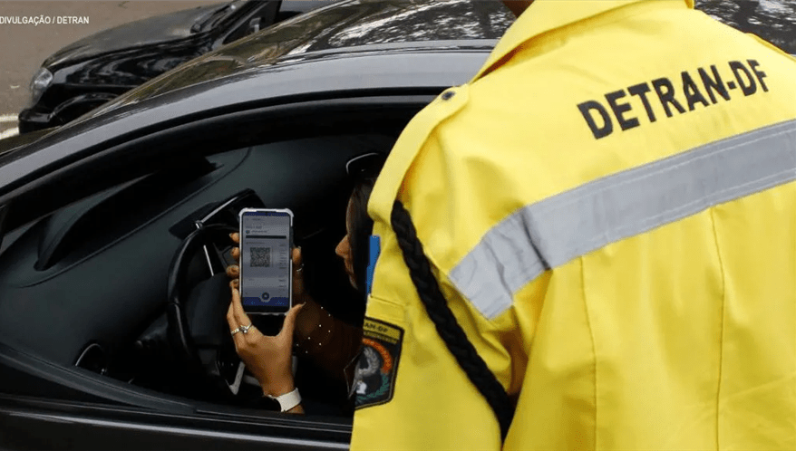 Detran/DF indenizará candidato por recusar documento de identidade em exame teórico.  (Imagem: Reprodução/Detran)