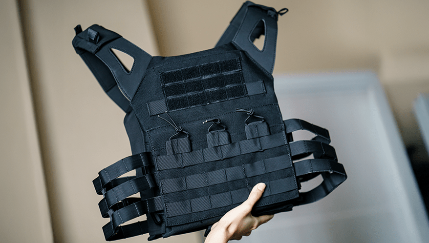 Justiça reconheceu que colete unissex não protege mulheres.  (Imagem: Freepik)