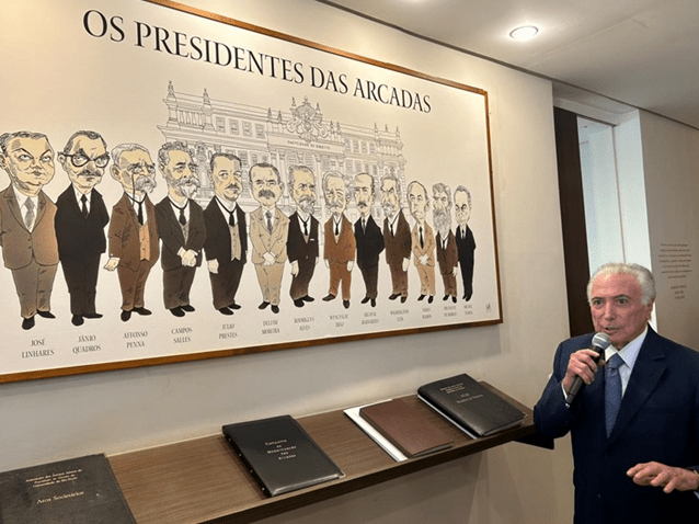 Ex-Presidente Michel Temer para a ocupar o quadro "Presidentes das Arcadas", na Associação dos Antigos Alunos de Direito da USP. (Imagem: Migalhas/Redação) Ex-Presidente Michel Temer para a ocupar o quadro "Presidentes das Arcadas", na Associação dos Antigos Alunos de Direito da USP. (Imagem: Migalhas/Redação)