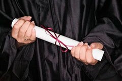 Faculdade deve obedecer limite previsto em lei ao estipular valor de diploma