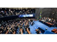 Senado abre processo de impeachment contra Dilma