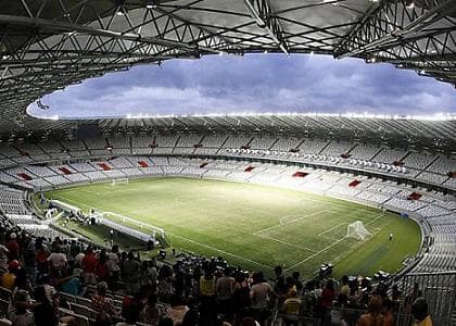 Proprietários de cadeiras cativas no Maracanã já podem retirar ingressos  gratuitos para a Copa América - Lance!