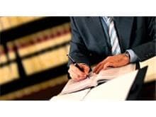Escritório de advocacia é condenado por contratação irregular de advogados como associados
