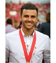 Júnior Moraes Júnior Moraes