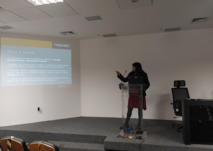 Newton Silveira palestra sobre proteção intelectual das invenções no campo médico Newton Silveira palestra sobre proteção intelectual das invenções no campo médico