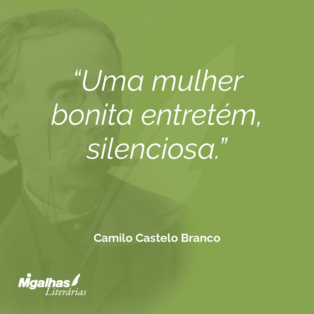 Uma mulher bonita entretém, silenciosa.